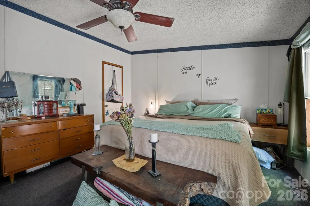 25 Weaver Lane Black Mountain, NC 28711