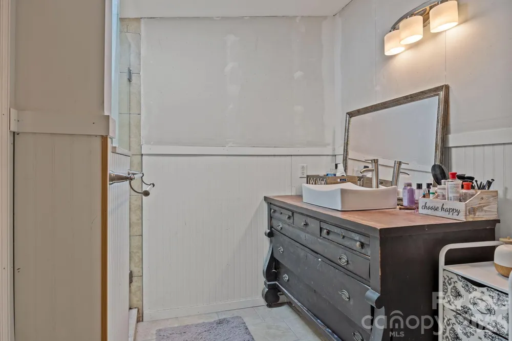 25 Weaver Lane Black Mountain, NC 28711