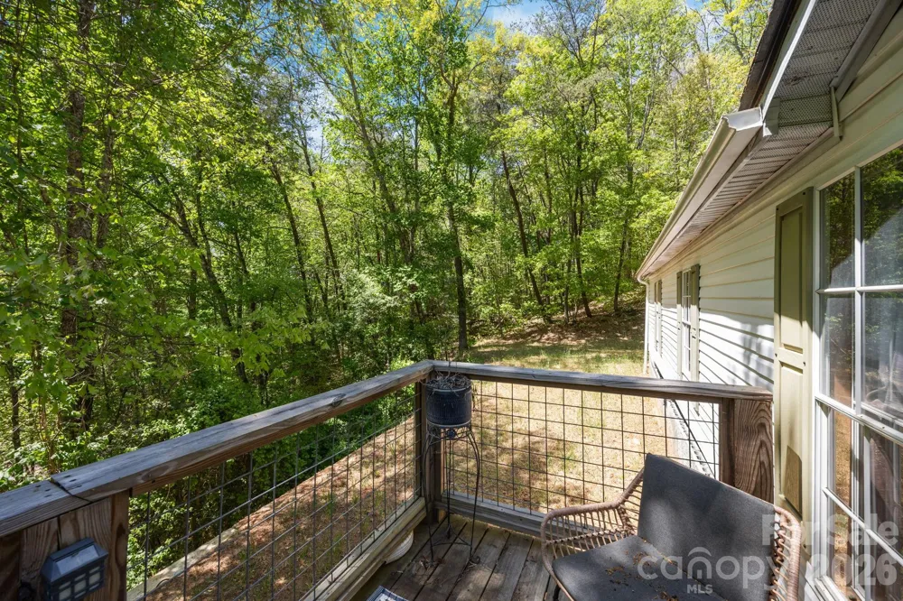 25 Weaver Lane Black Mountain, NC 28711