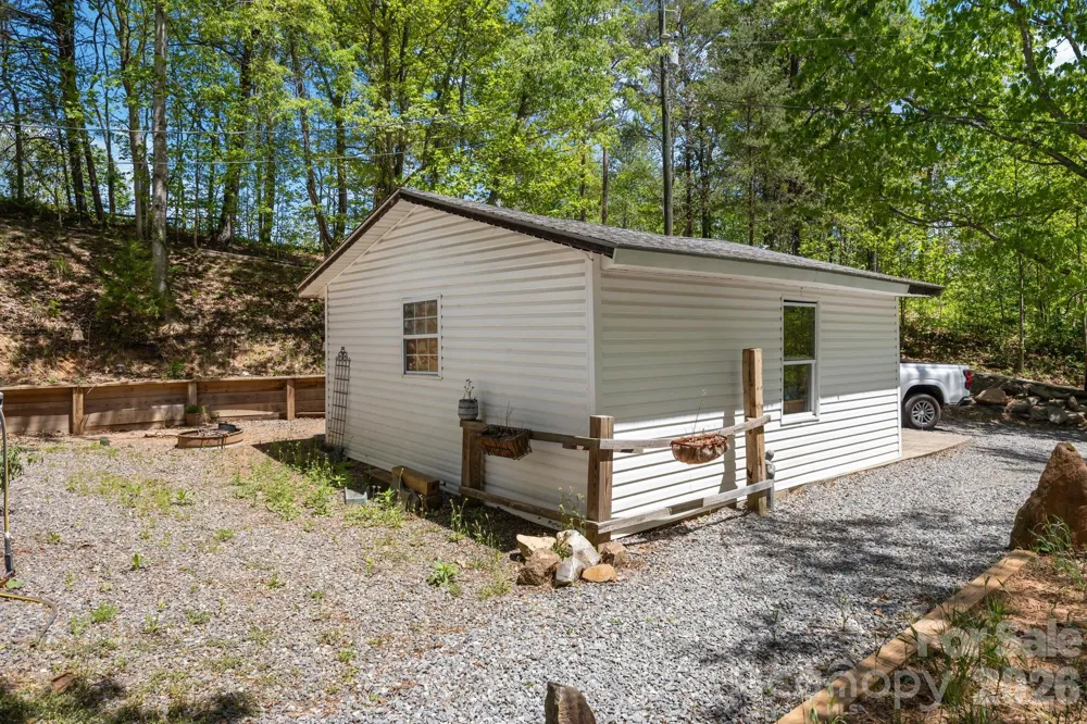 25 Weaver Lane Black Mountain, NC 28711