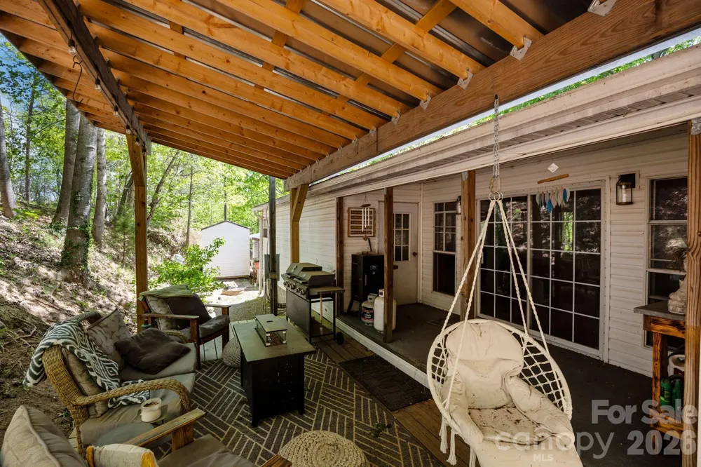 25 Weaver Lane Black Mountain, NC 28711