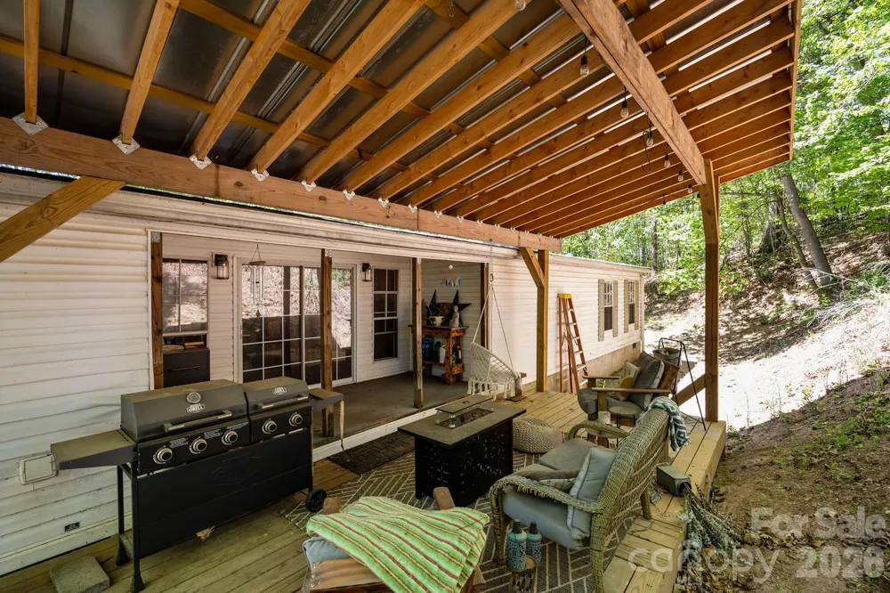 25 Weaver Lane Black Mountain, NC 28711