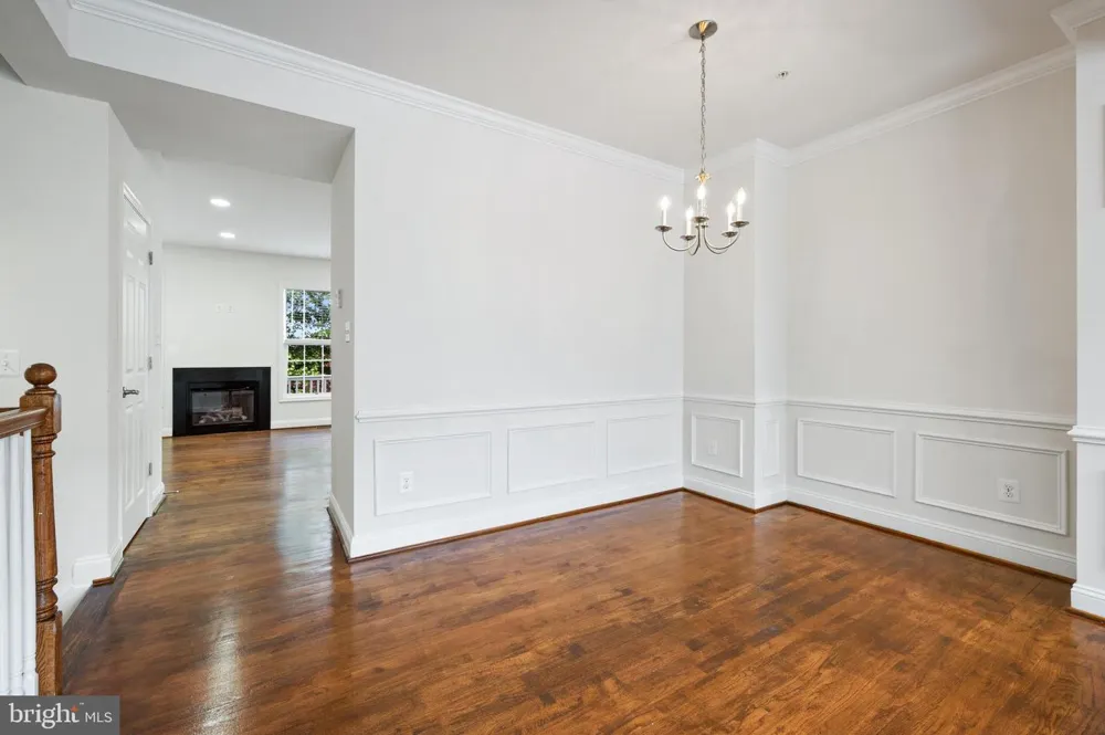 8342 BRODERICK CIRCLE Gaithersburg, MD 20877
