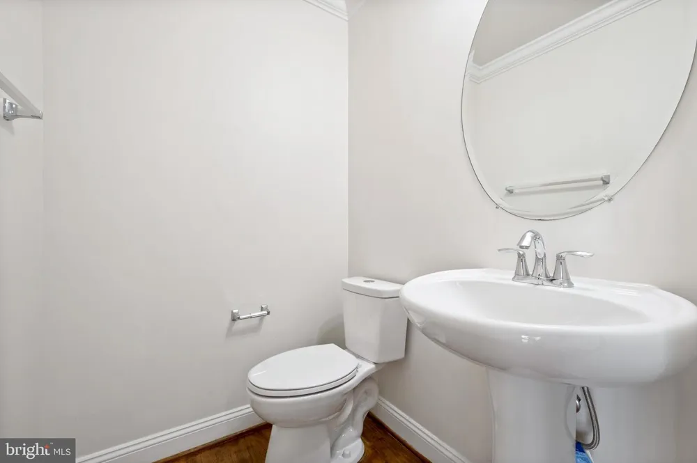 8342 BRODERICK CIRCLE Gaithersburg, MD 20877