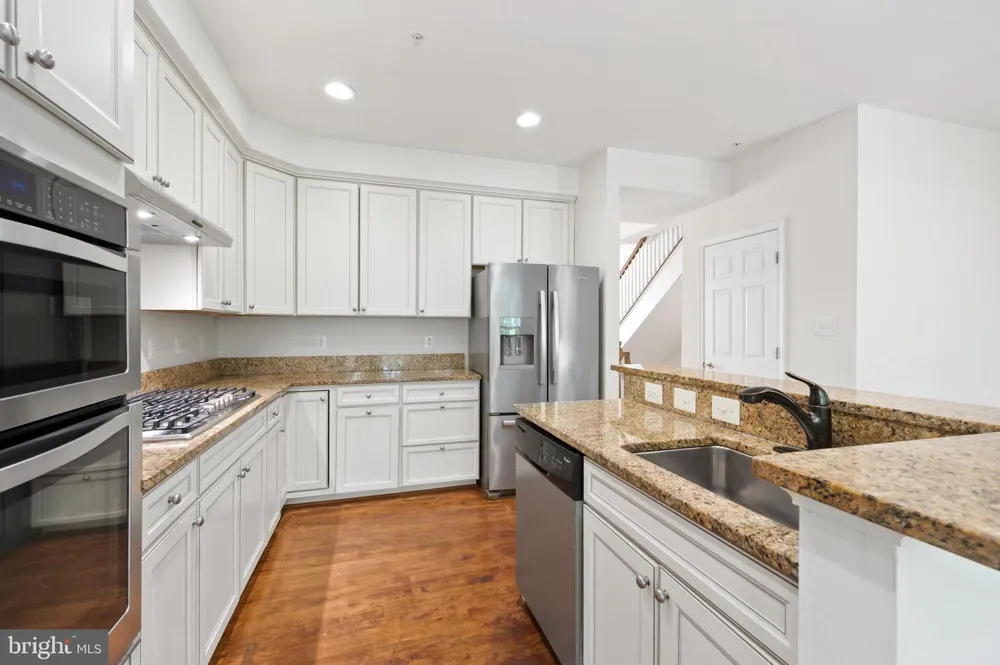 8342 BRODERICK CIRCLE Gaithersburg, MD 20877