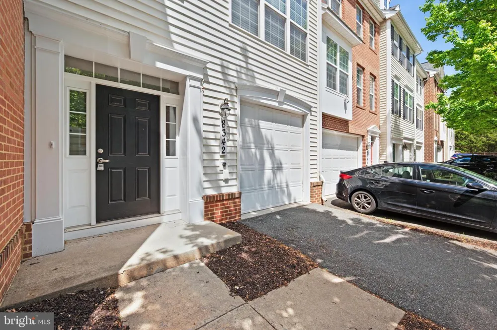 8342 BRODERICK CIRCLE Gaithersburg, MD 20877