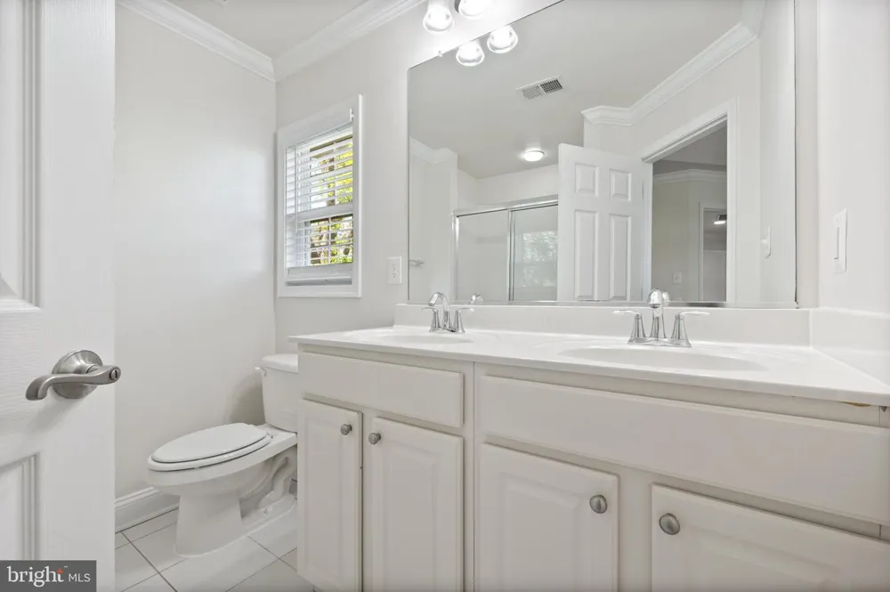 8342 BRODERICK CIRCLE Gaithersburg, MD 20877