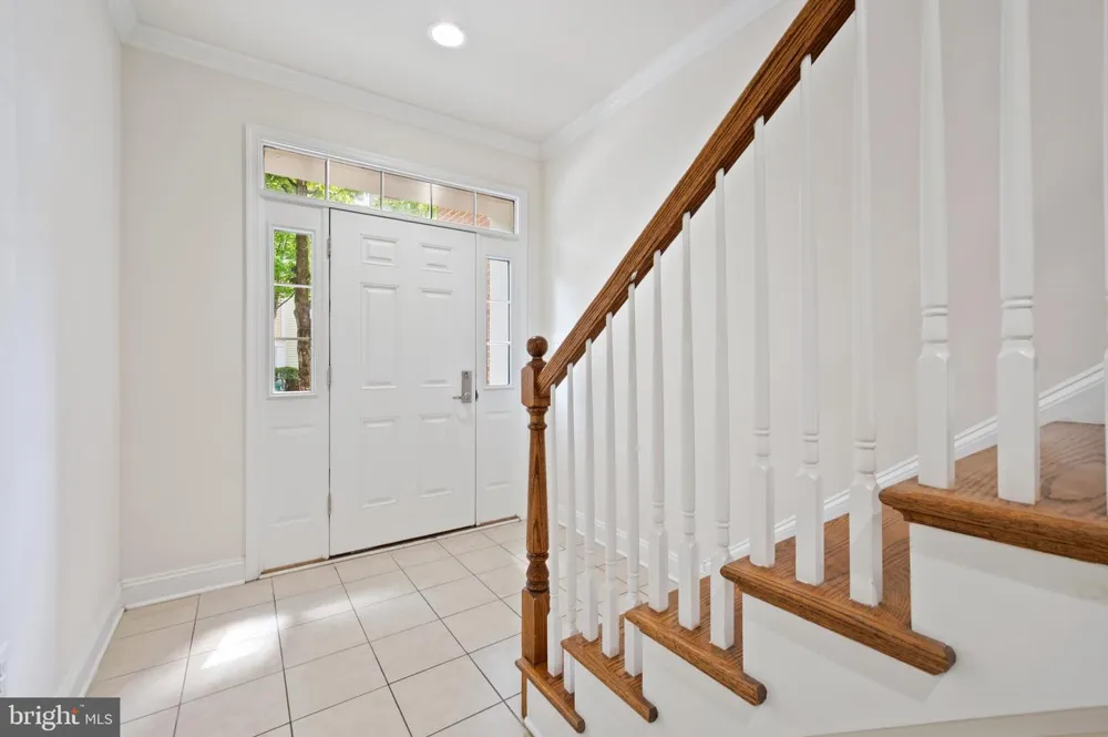 8342 BRODERICK CIRCLE Gaithersburg, MD 20877