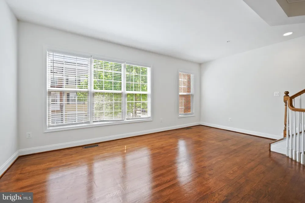 8342 BRODERICK CIRCLE Gaithersburg, MD 20877