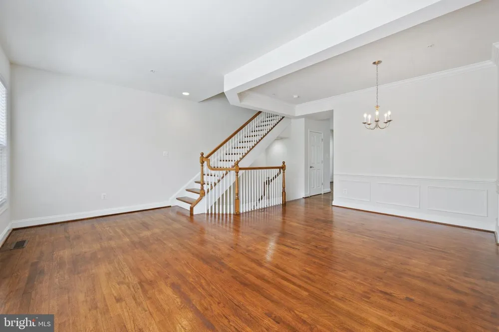 8342 BRODERICK CIRCLE Gaithersburg, MD 20877