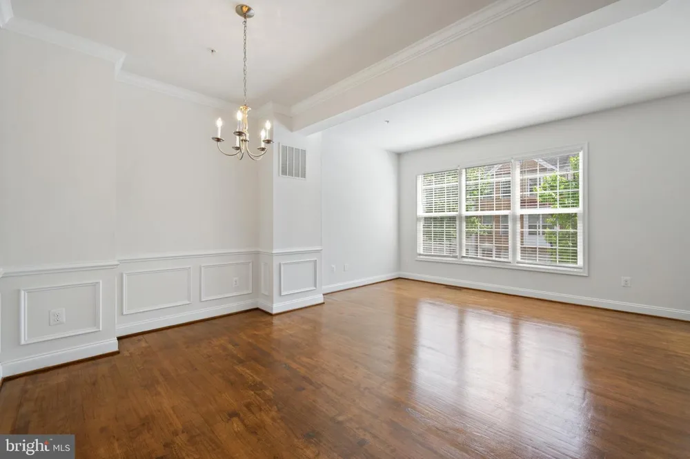 8342 BRODERICK CIRCLE Gaithersburg, MD 20877