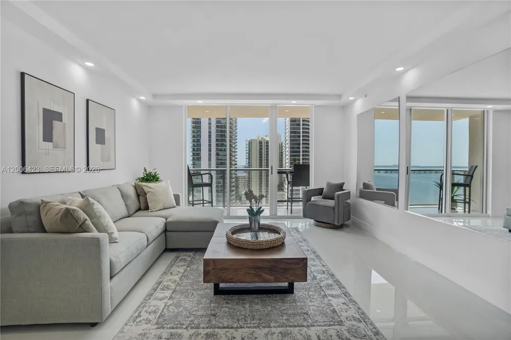 1155 Brickell Bay Dr #2003 Miami, FL 33131