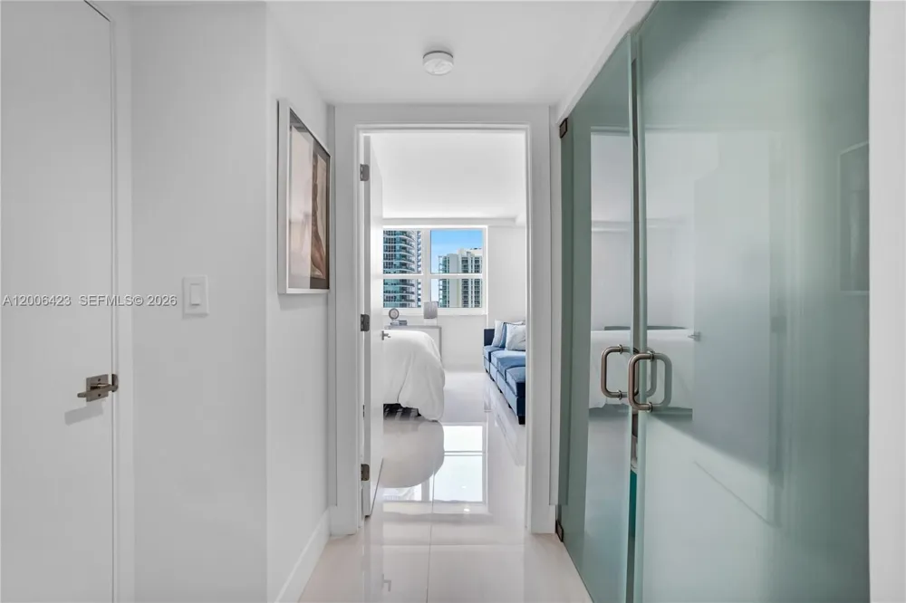 1155 Brickell Bay Dr #2003 Miami, FL 33131