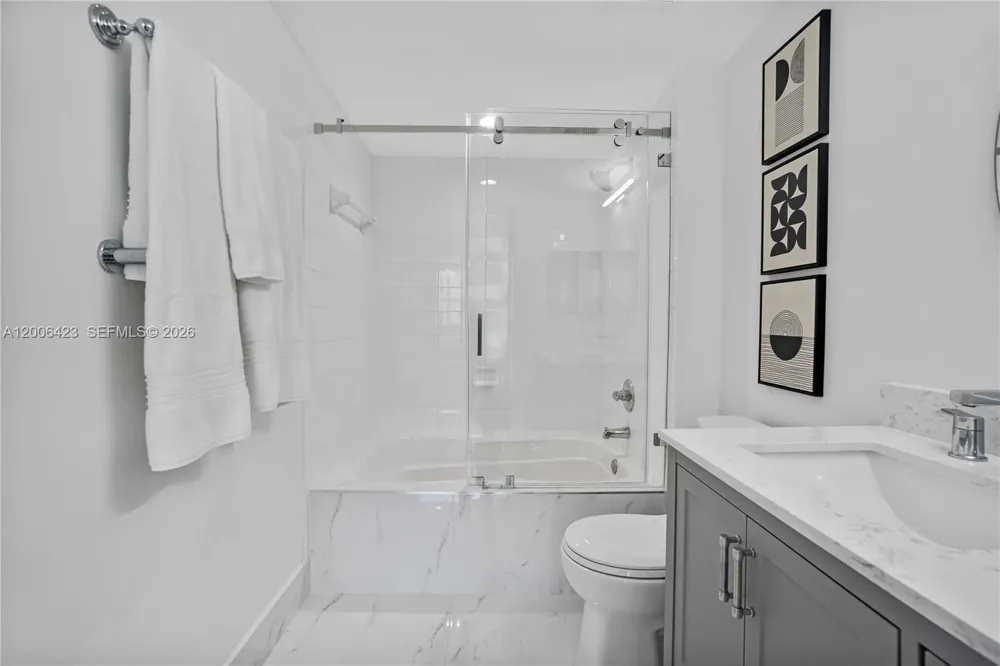 1155 Brickell Bay Dr #2003 Miami, FL 33131