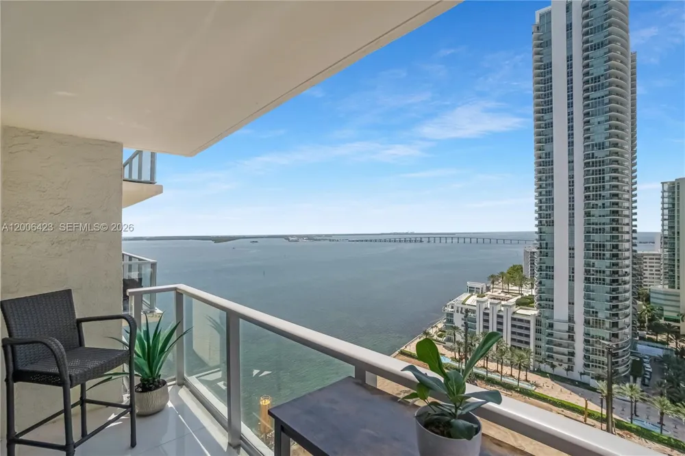 1155 Brickell Bay Dr #2003 Miami, FL 33131