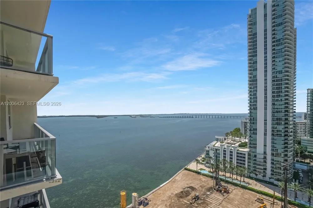 1155 Brickell Bay Dr #2003 Miami, FL 33131