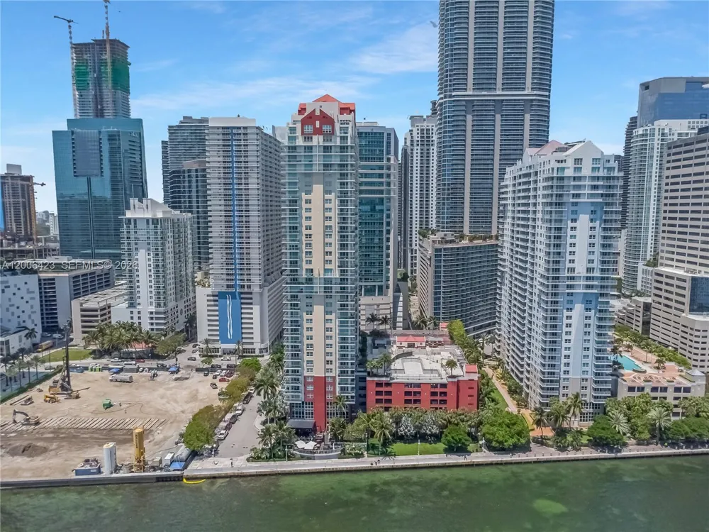 1155 Brickell Bay Dr #2003 Miami, FL 33131
