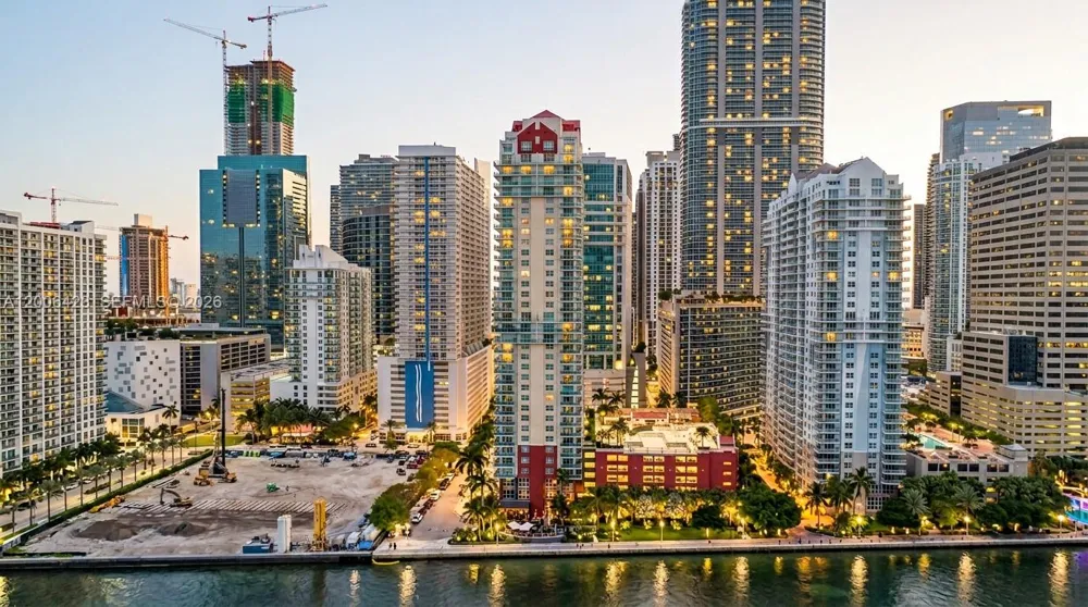 1155 Brickell Bay Dr #2003 Miami, FL 33131