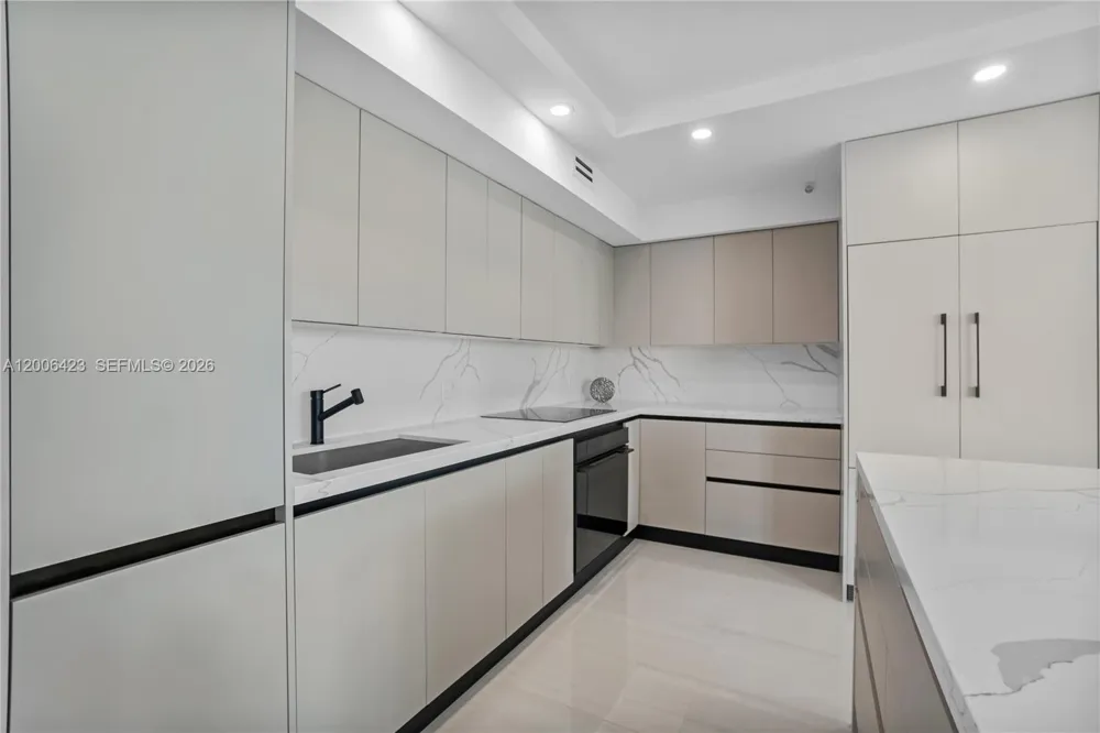 1155 Brickell Bay Dr #2003 Miami, FL 33131