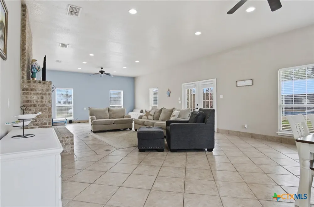 642 Phantom Rider Trail Spring Branch, TX 78070