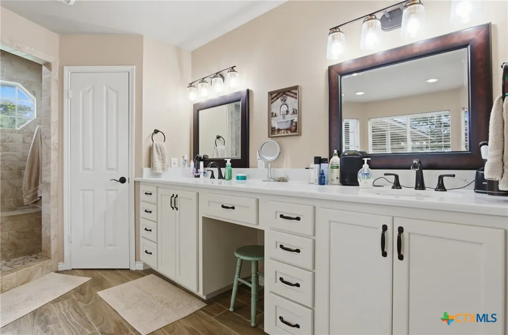 642 Phantom Rider Trail Spring Branch, TX 78070