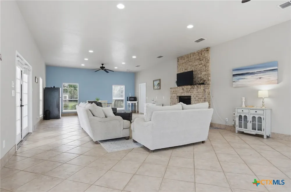 642 Phantom Rider Trail Spring Branch, TX 78070