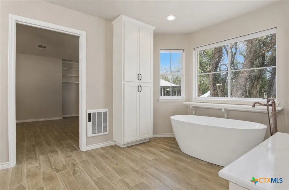 642 Phantom Rider Trail Spring Branch, TX 78070