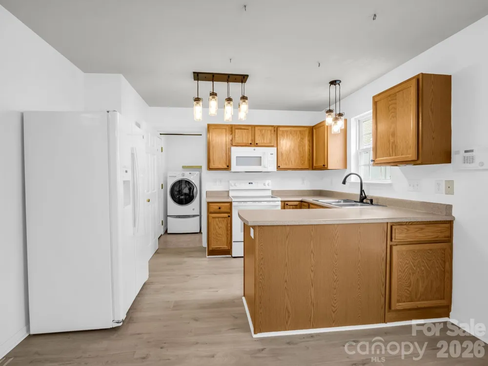64 Lanceford Circle Fletcher, NC 28732