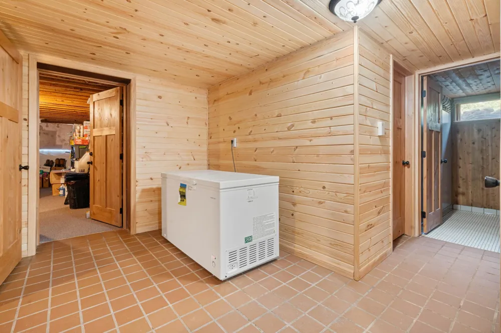 3521 Fire Trail Eveleth, MN 55734