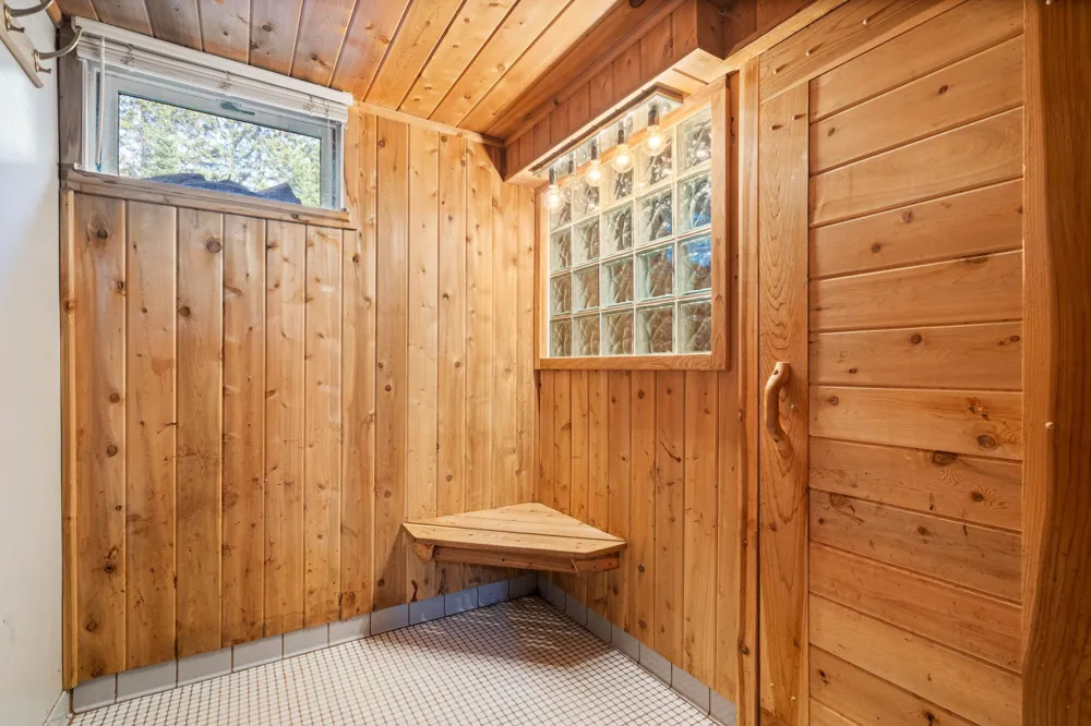 3521 Fire Trail Eveleth, MN 55734
