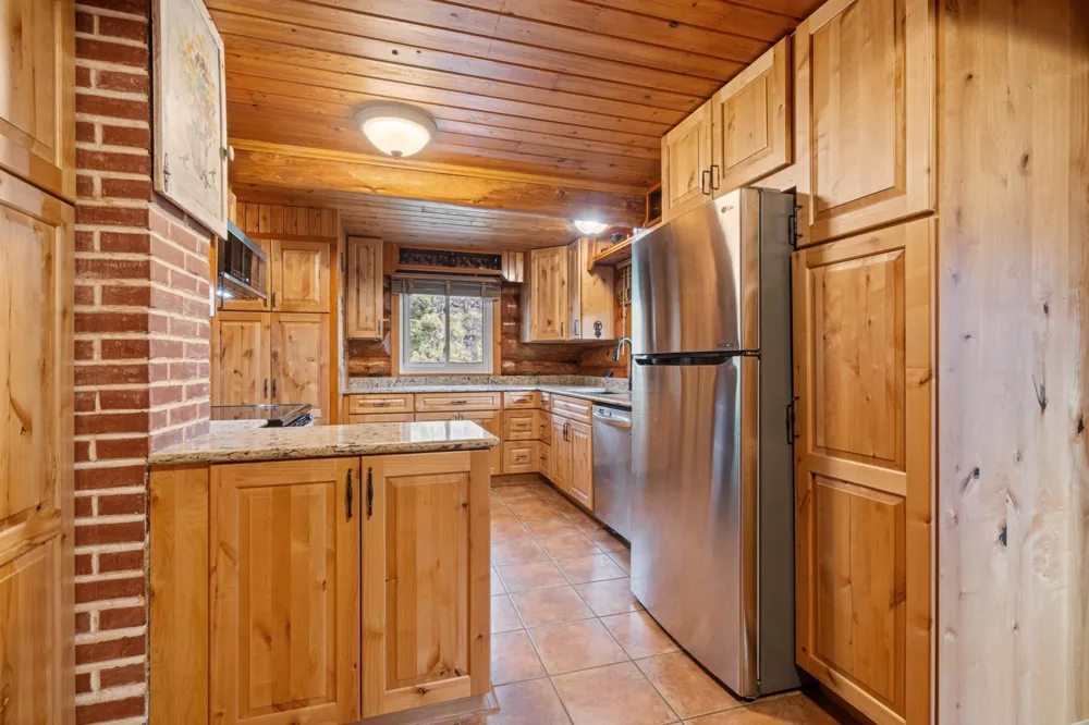 3521 Fire Trail Eveleth, MN 55734