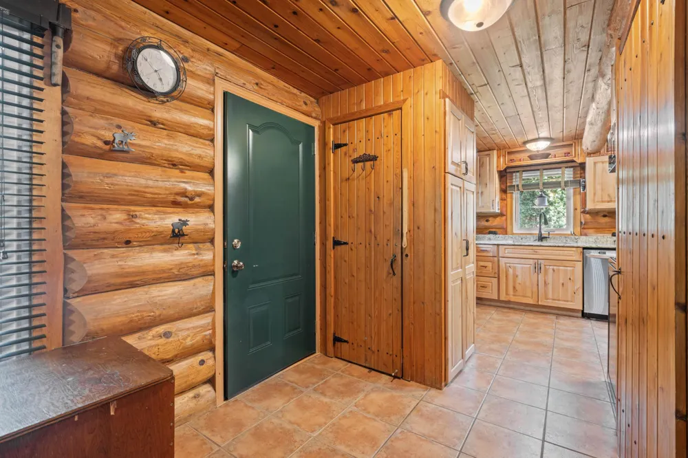 3521 Fire Trail Eveleth, MN 55734