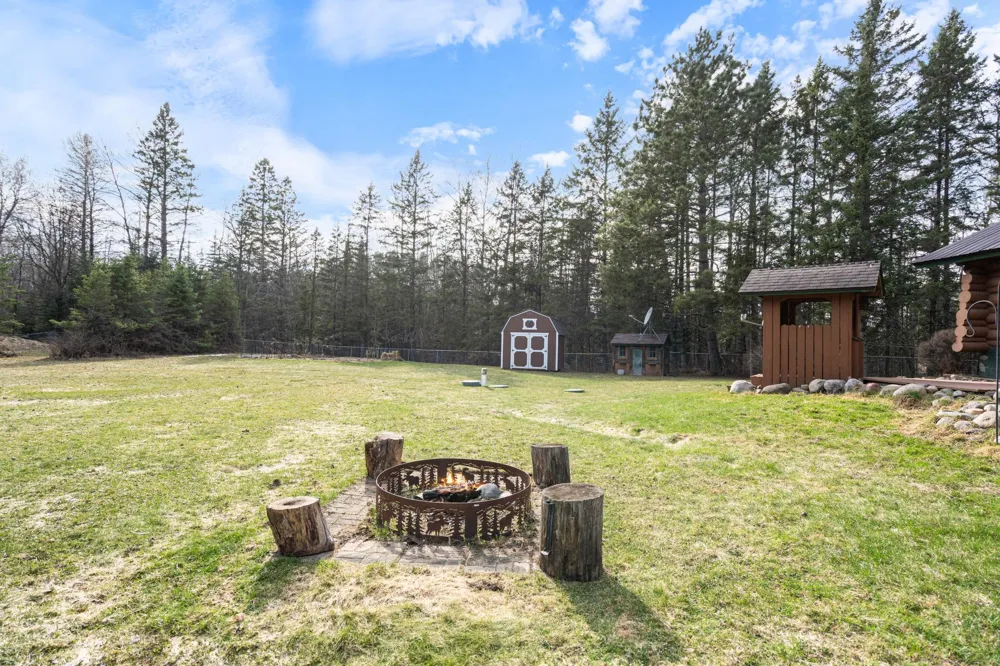 3521 Fire Trail Eveleth, MN 55734
