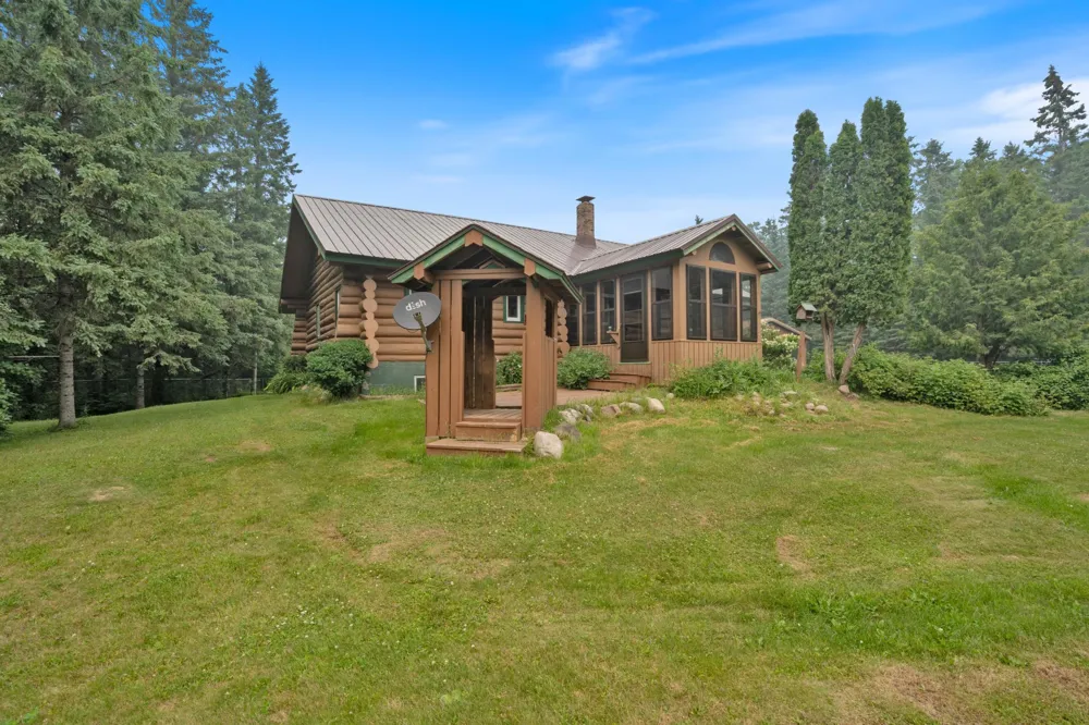 3521 Fire Trail Eveleth, MN 55734