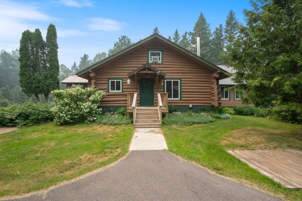 3521 Fire Trail Eveleth, MN 55734