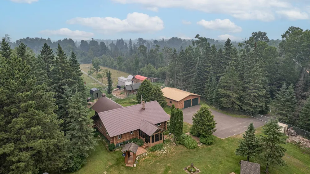 3521 Fire Trail Eveleth, MN 55734