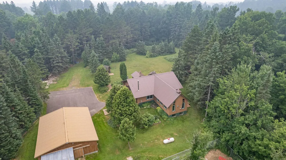 3521 Fire Trail Eveleth, MN 55734