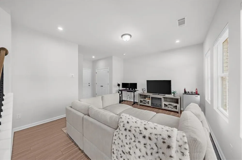 717 Payton Lane Acworth, GA 30102