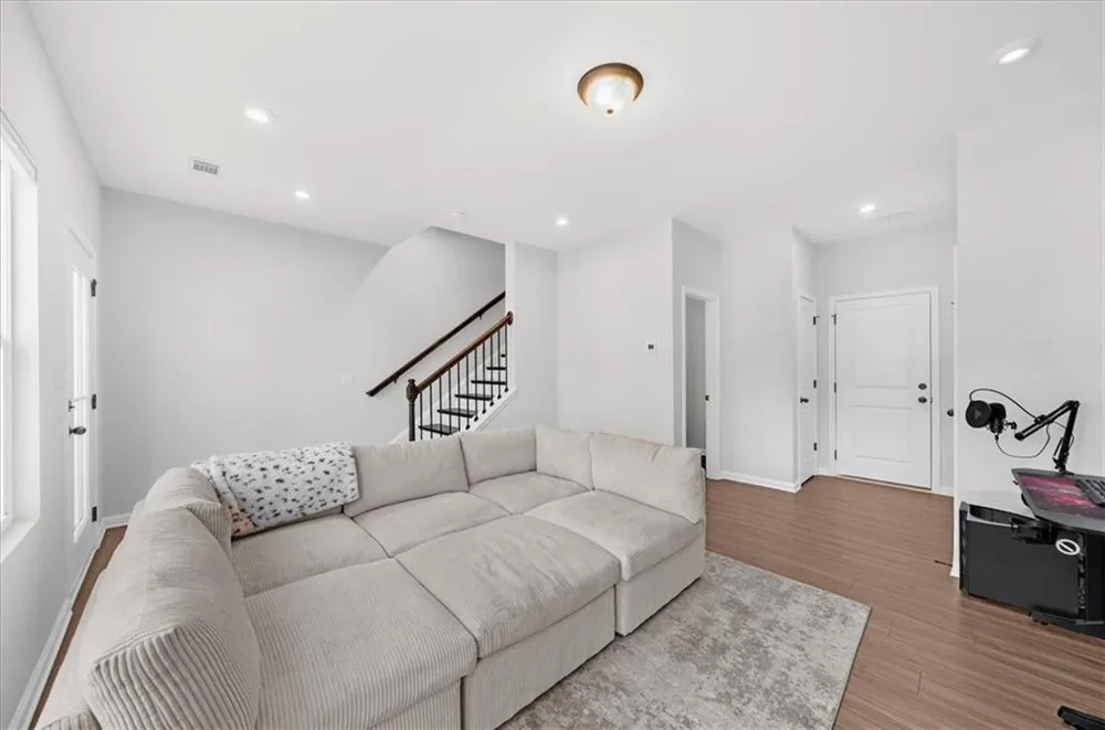 717 Payton Lane Acworth, GA 30102