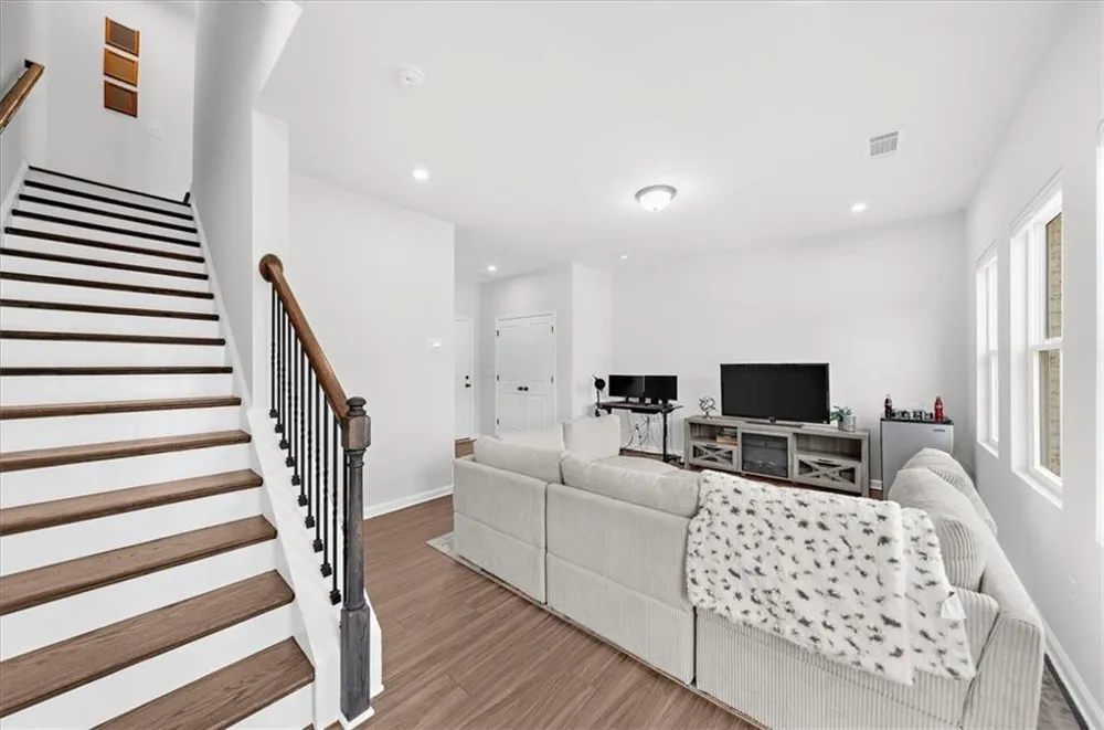 717 Payton Lane Acworth, GA 30102
