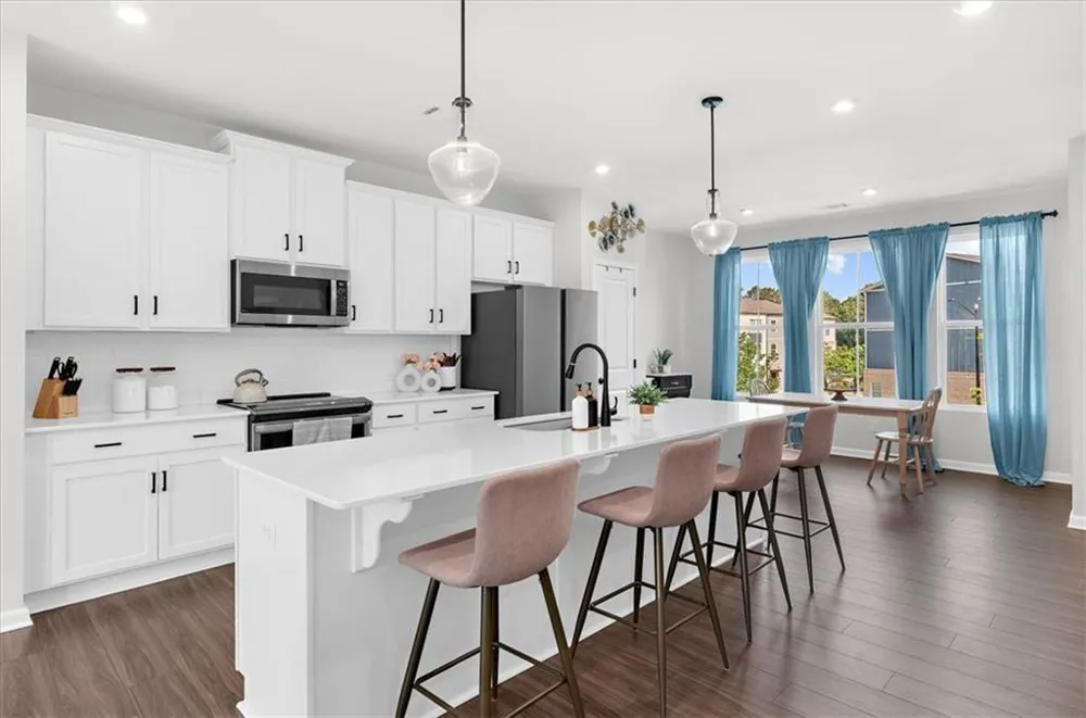 717 Payton Lane Acworth, GA 30102