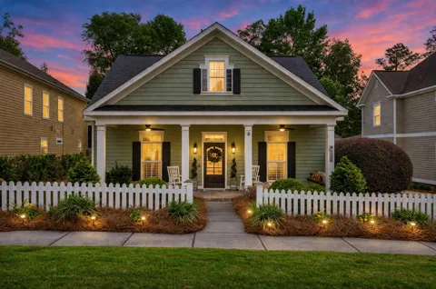 1006 Mitchell Lane