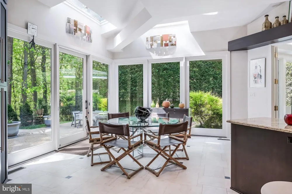 9 OAKLYN COURT Potomac, MD 20854