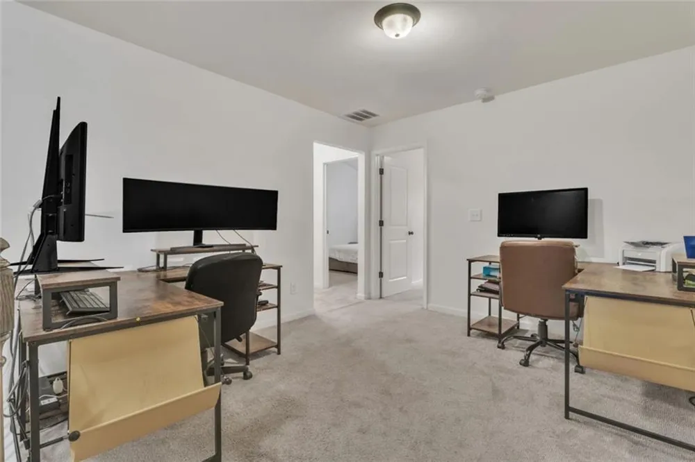 1563 BUTTERNUT Cove Stone Mountain, GA 30083