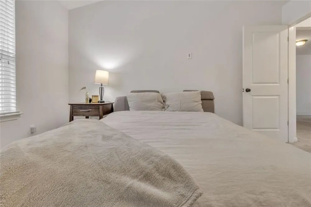 1563 BUTTERNUT Cove Stone Mountain, GA 30083
