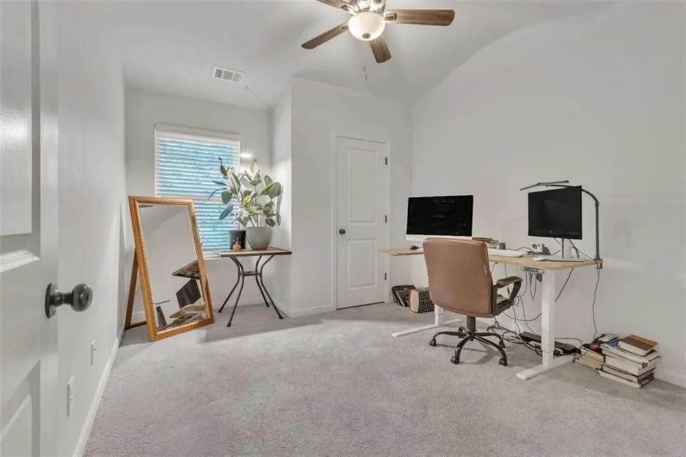 1563 BUTTERNUT Cove Stone Mountain, GA 30083