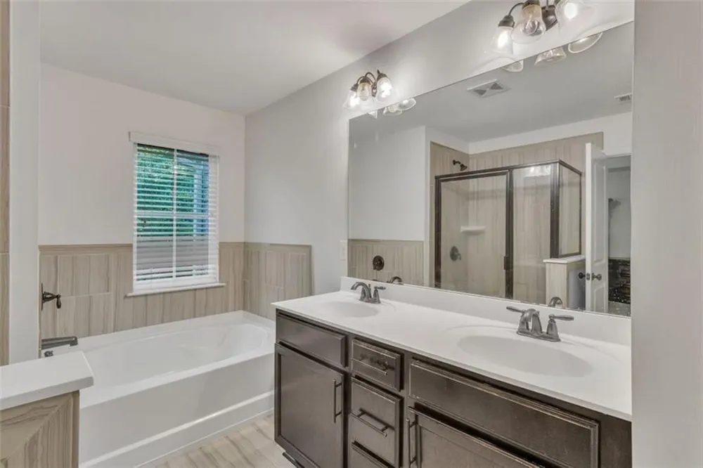 1563 BUTTERNUT Cove Stone Mountain, GA 30083