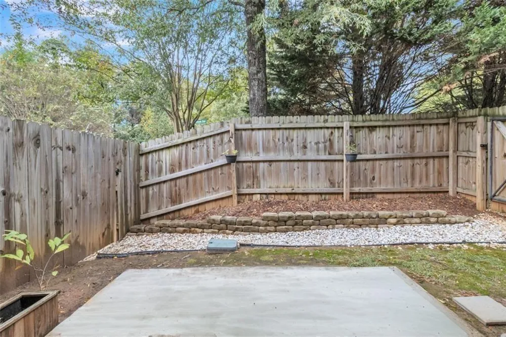 1563 BUTTERNUT Cove Stone Mountain, GA 30083