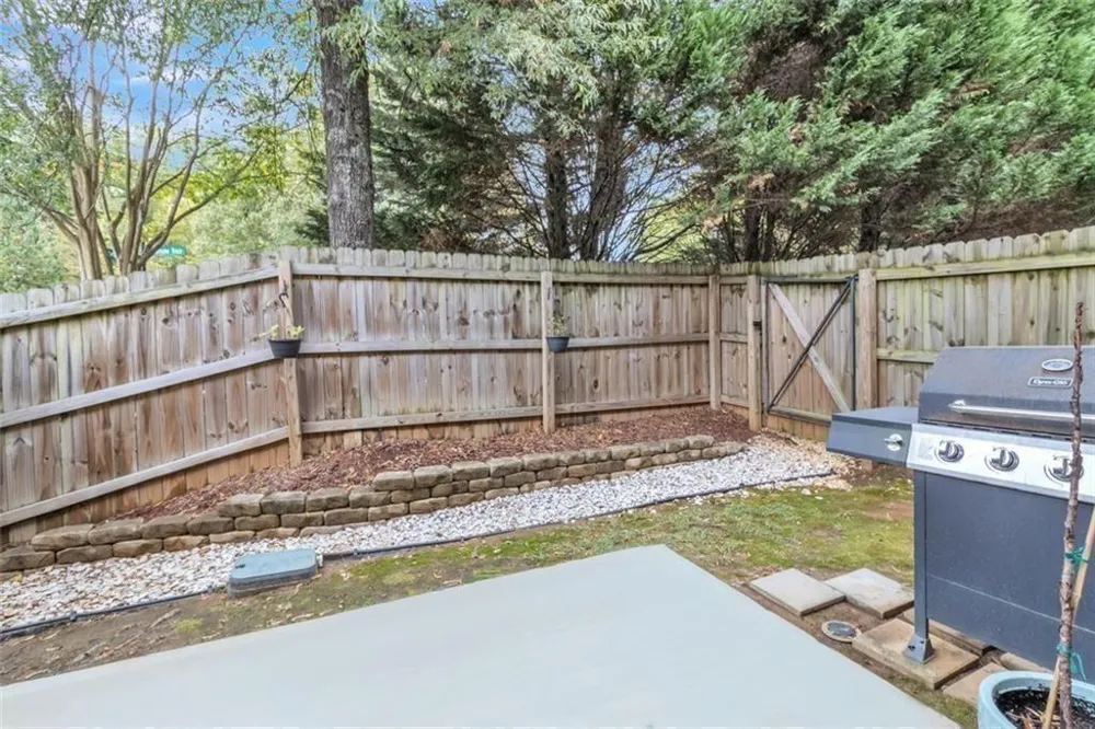 1563 BUTTERNUT Cove Stone Mountain, GA 30083