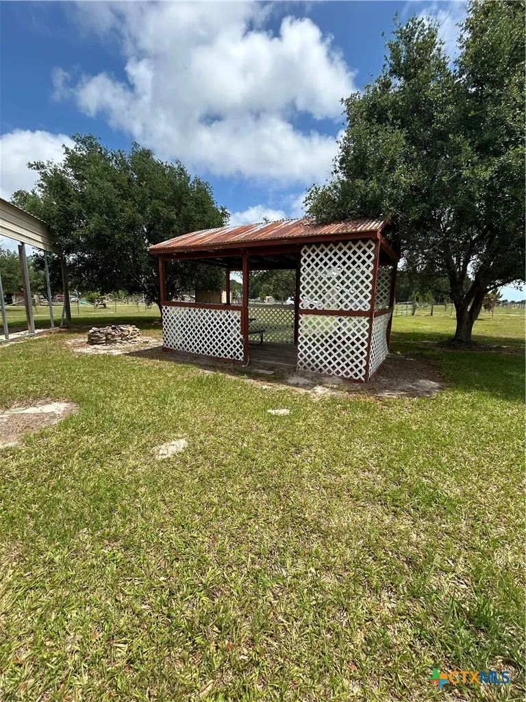 120 McAlister Lane Seadrift, TX 77983